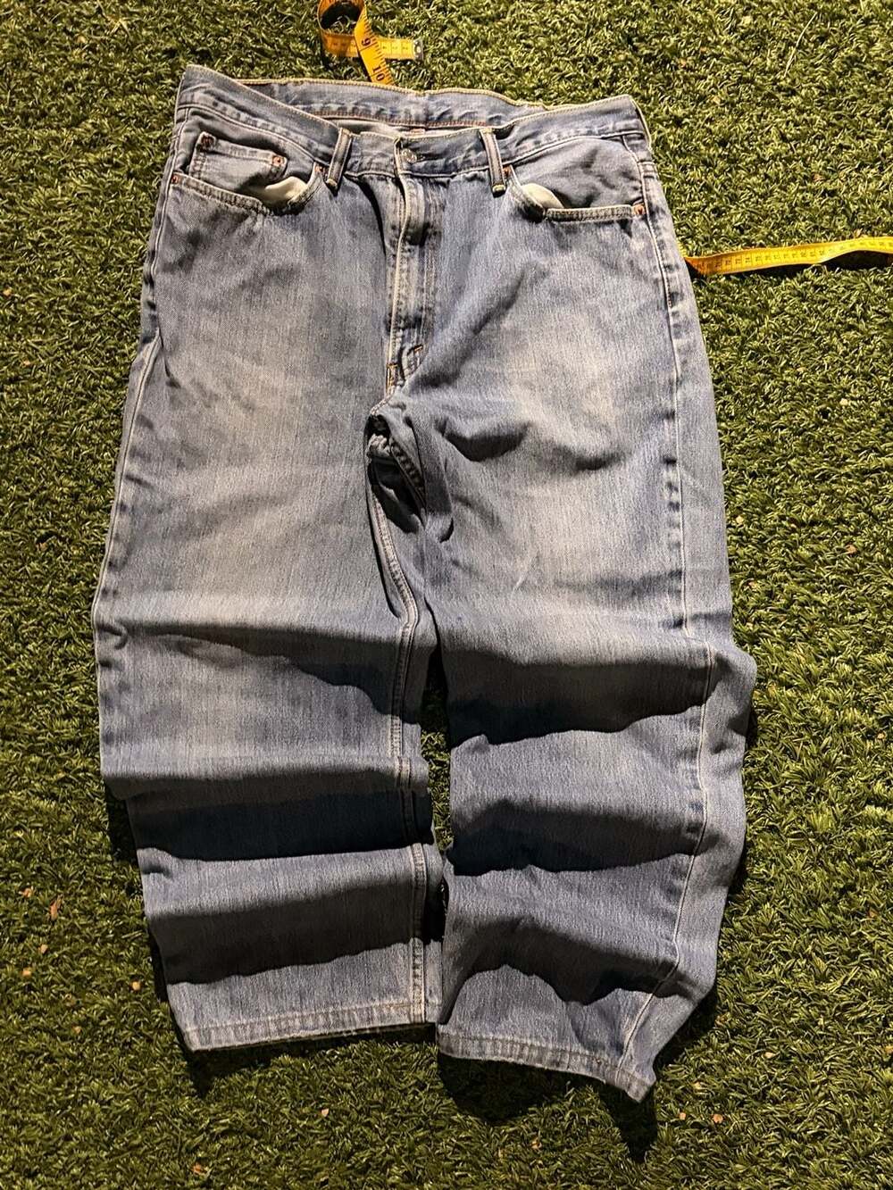 Levi's 550 Relaxed Fit Light Wash Denim Jeans W38 L32